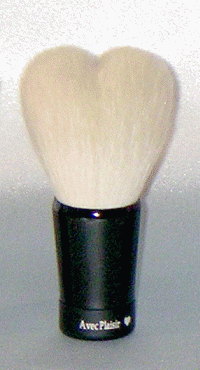 天然素材(自然毛)の特性を熟知した熊野筆